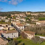 La Glycine Apartment *